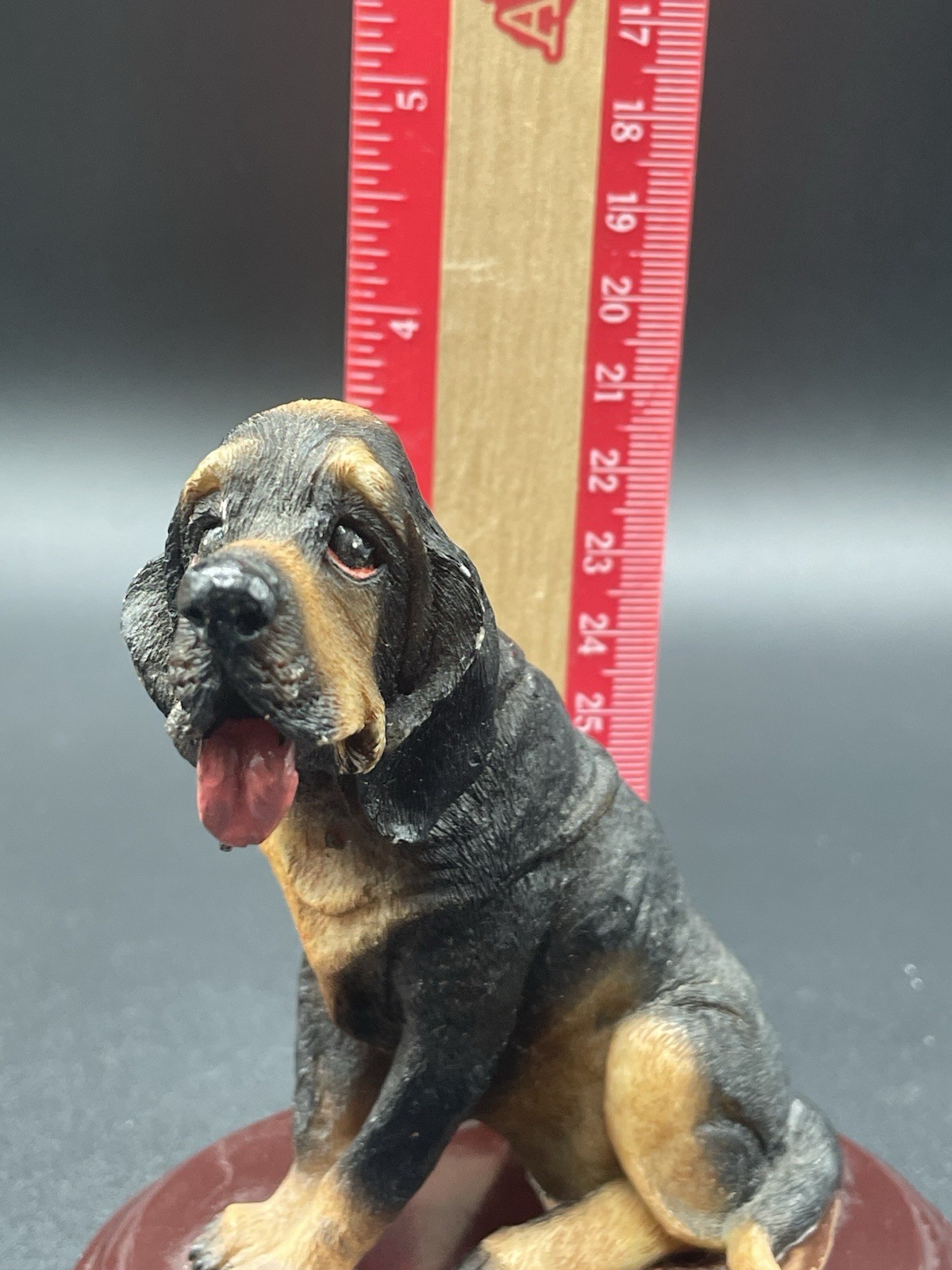 2 Bloodhound Resin Dog Figurines on Base 4 1/2” Tall READ