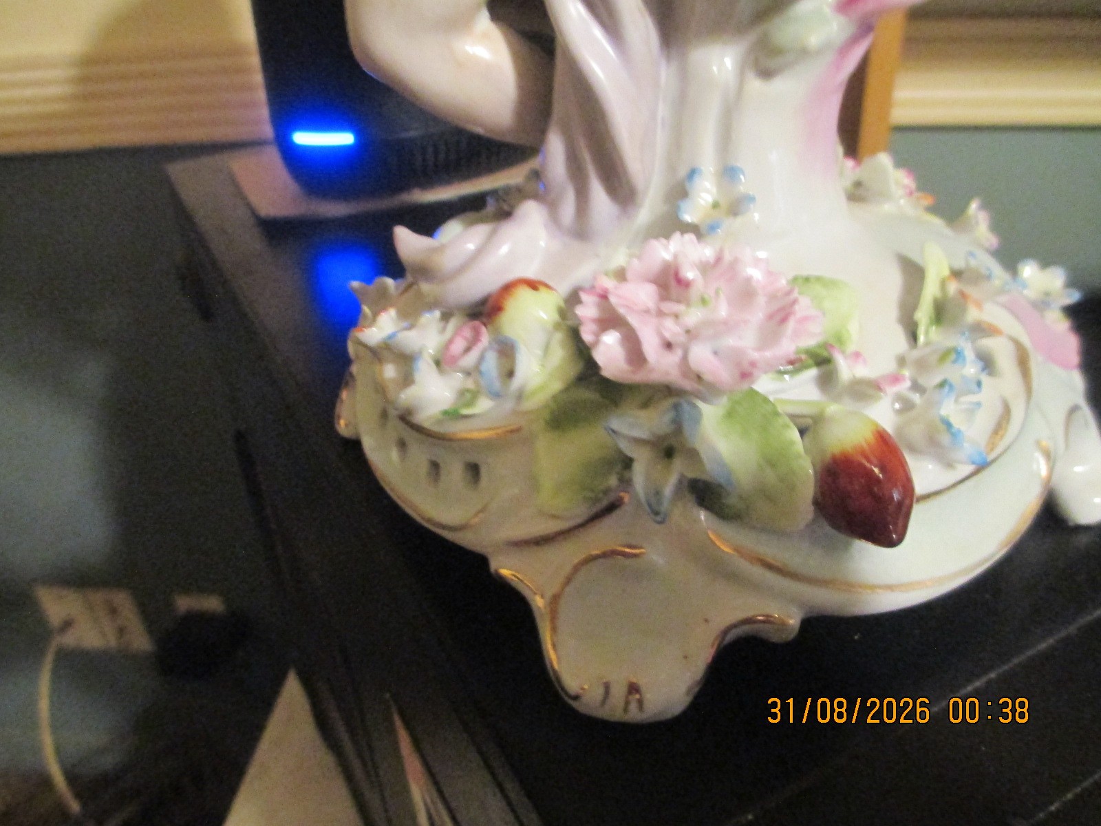 CHERUB ANGELS WITH FRUIT HOLDER PORCELAIN WITH FLOWERS
