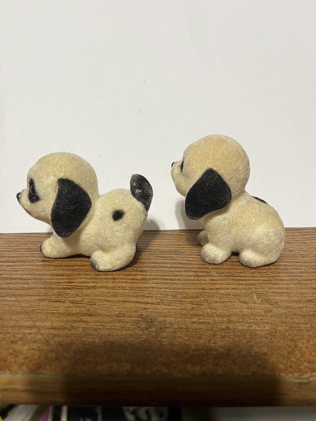 2 flocked Josef original 2.5″ tall dogs white (Beige) & Brown big eyes