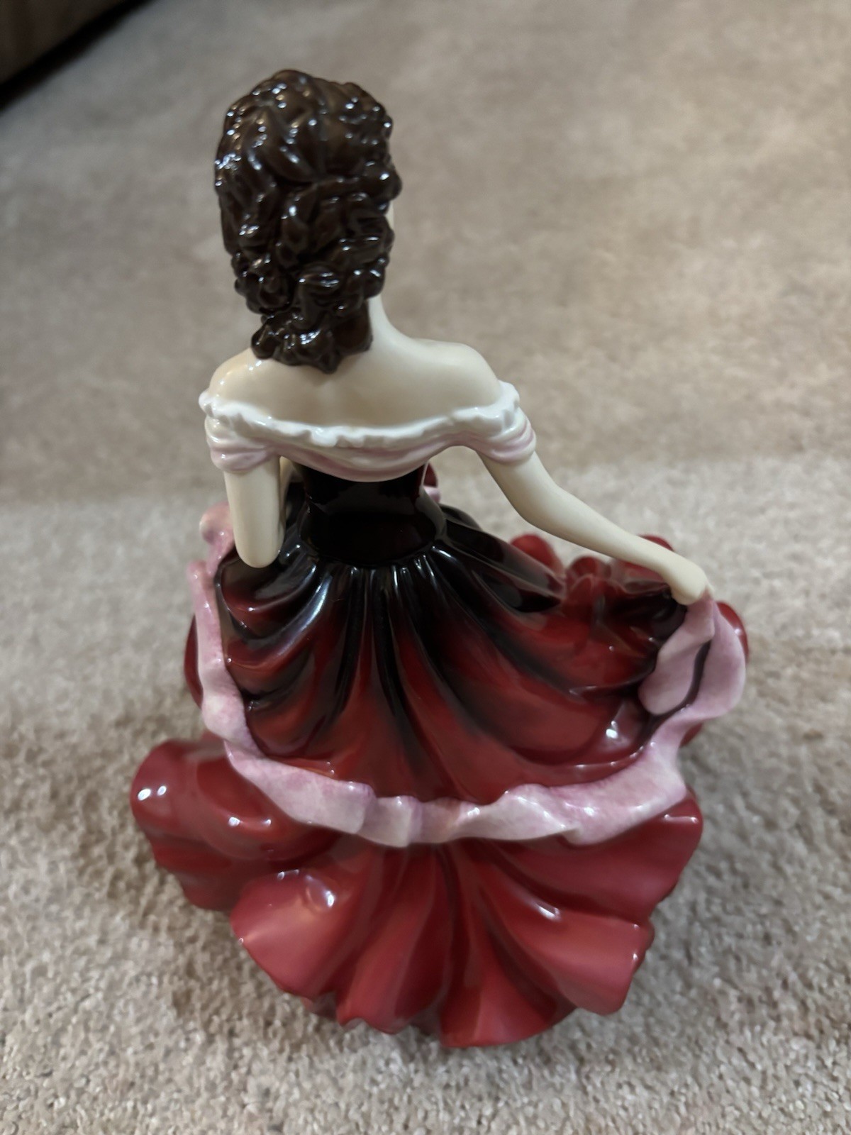 Royal Doulton Figurine Pretty Lady -Mint- HN5018 Deborah
