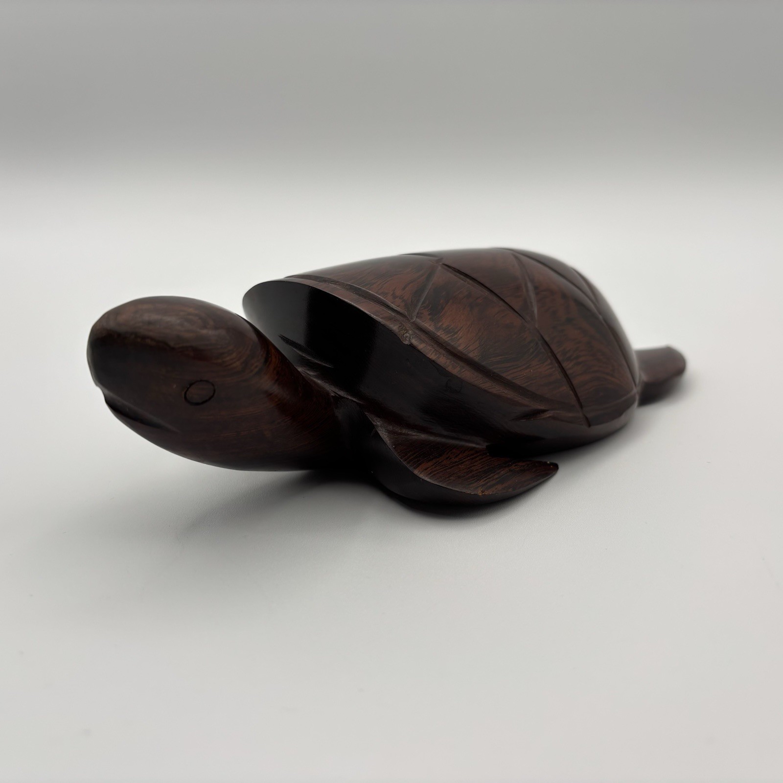 1.18 LB Carved Ironwood Sea Turtle 8″ x 4″ x 2.25″ Decor Sculpture Figure