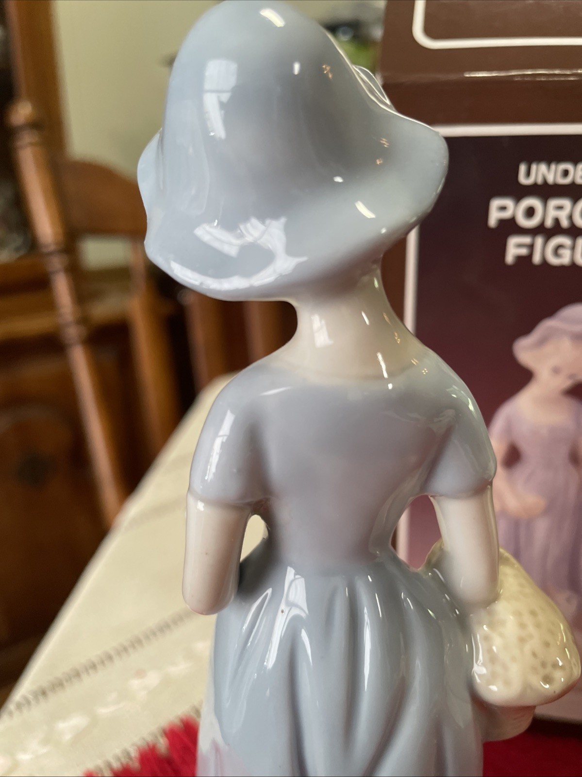 Vintage Simson Giftware Porcelain Figurine Girl With Mama Goose And Baby
