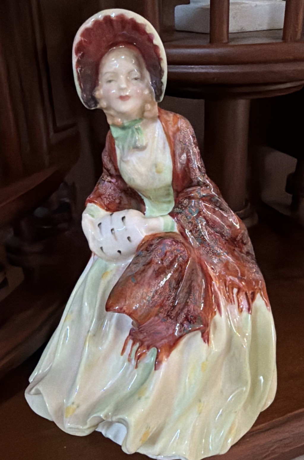 Royal Doulton Figurine Her Lady Ship HN 1977 Bone China England RN842480