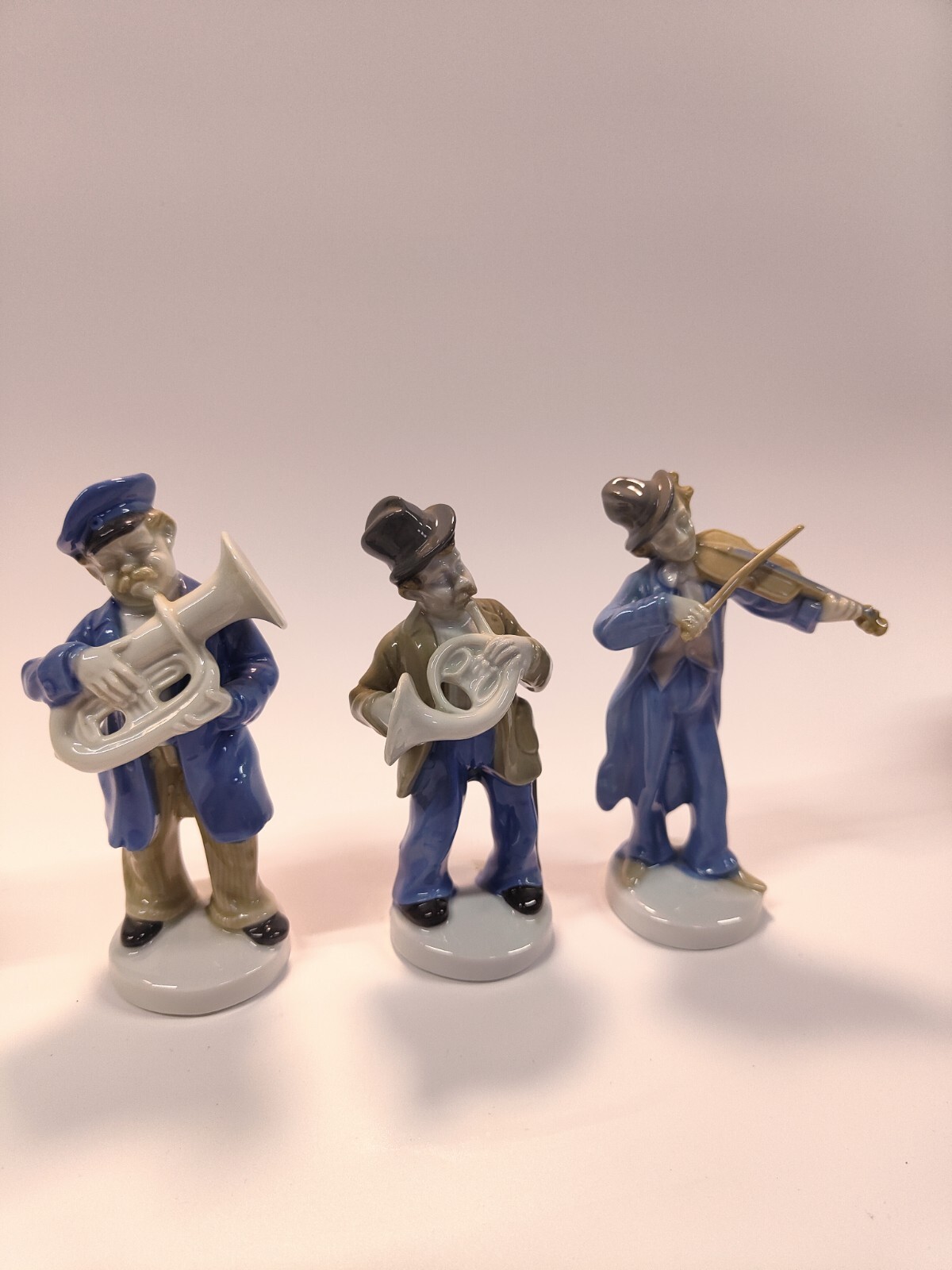 6x porcelain Musician collection figurine Made in germany.(GDR)