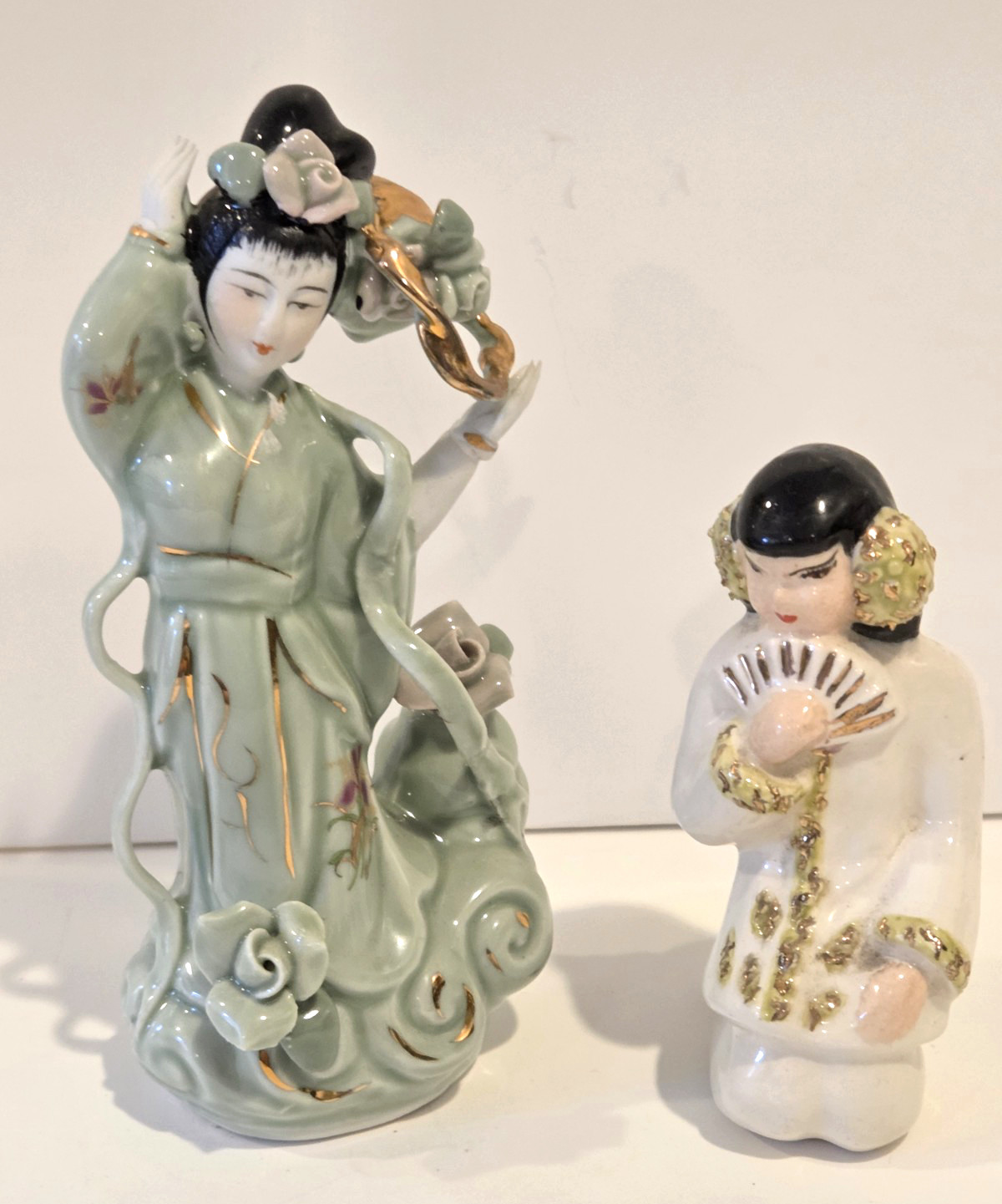 Two Porcelain Figurines Asian Women Flowers Geisha Japanese