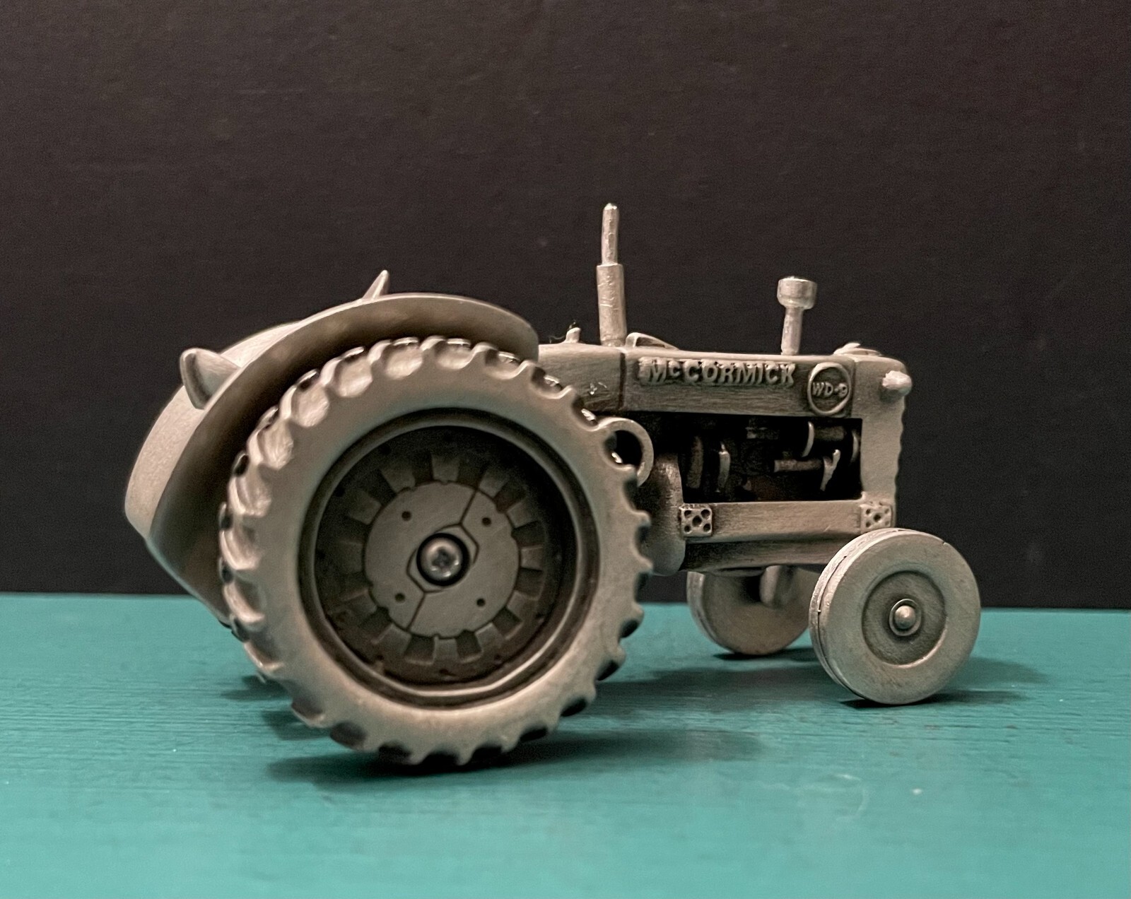 Spec Cast Pewter Case McCormick WD-9 Tractor Farm Tool Equipment Model Figurine