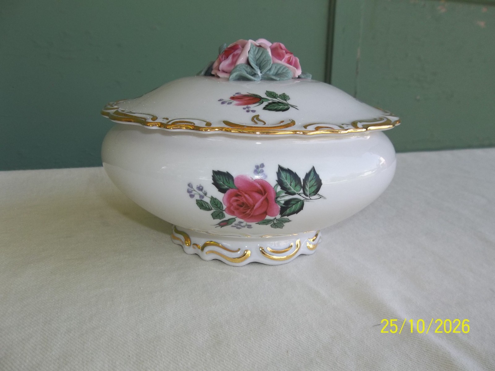 Vintage Dresden Porcelain Covered Bowl w/ Pink Roses & Gold Trim #5312