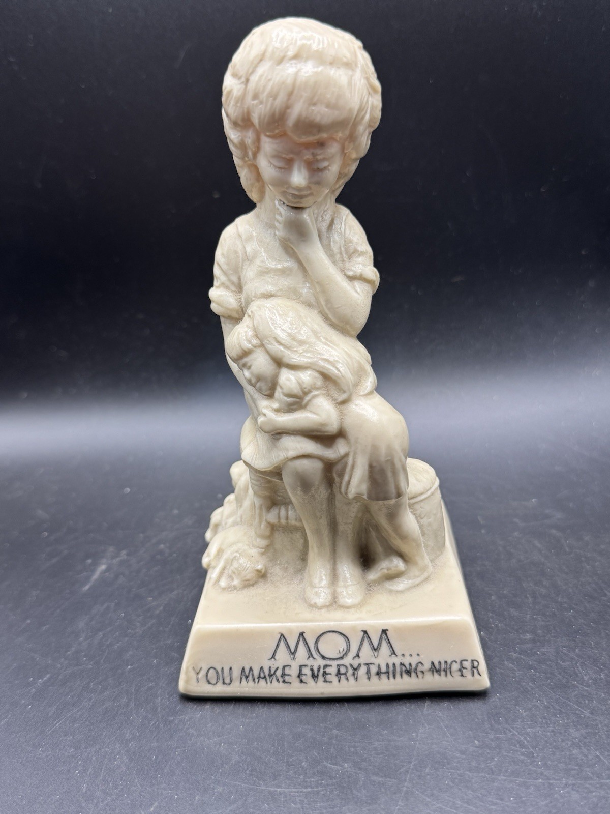 Vintage 1970 R&W Berries Figurine Mom You Make Everything Nicer Kitsch 841 USA