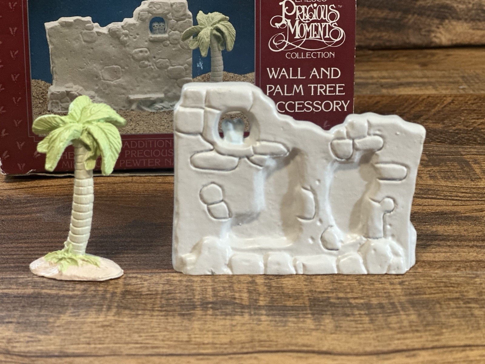 ENESCO PEWTER WALL & PALM TREE ACCESSORY SET NATIVITY SCENE CHRISTMAS