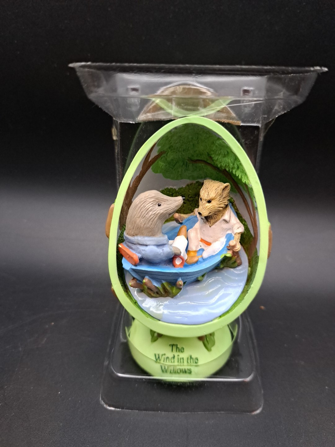 Wind in the Willows Egg Diorama Scenes On the River Badger Simple Pleasures NIB