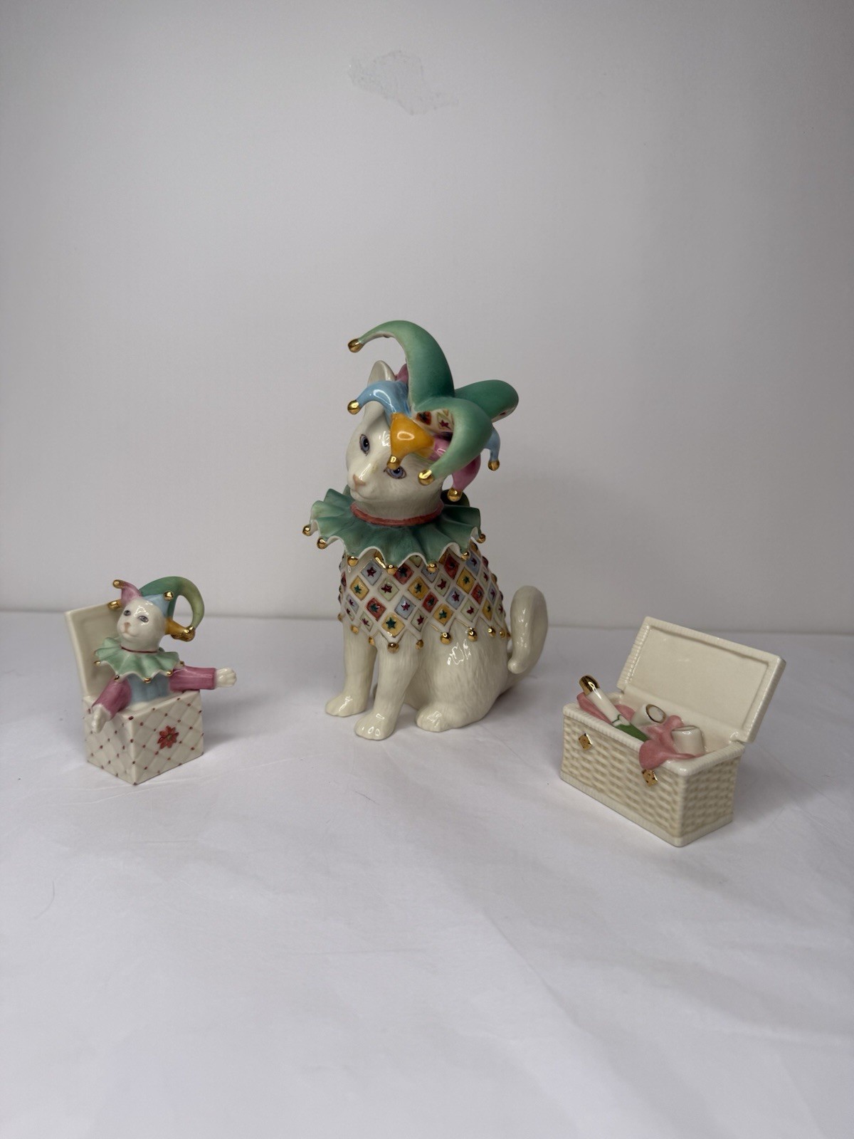 Lenox Court Jester Cat Jack In The Box Juggling Pins Mardi Gras Set Gold Accents
