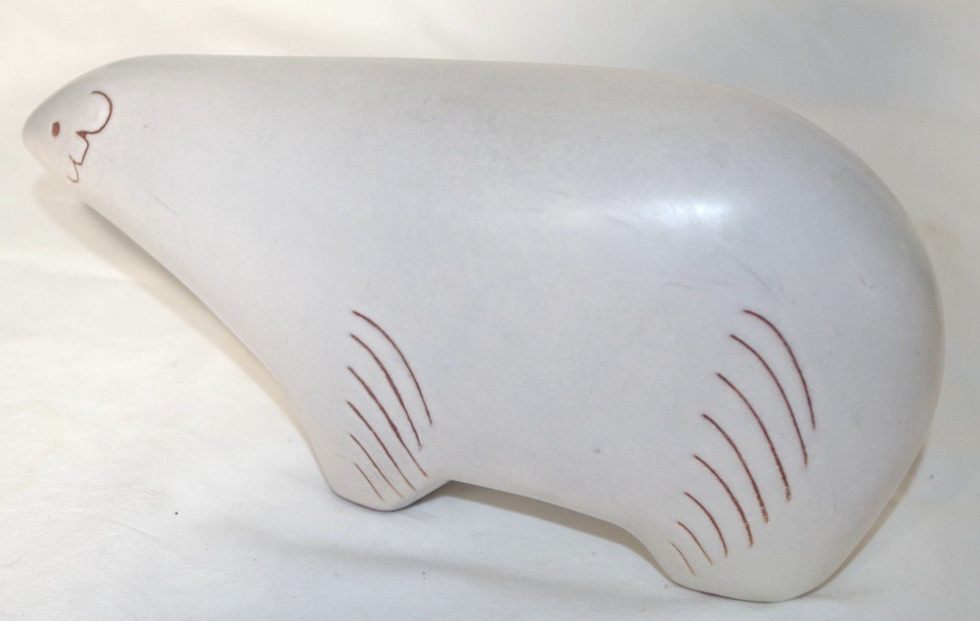 1E La Contessina Italy Ceramic Pottery Modern White Polar Bear Sleek Figurine
