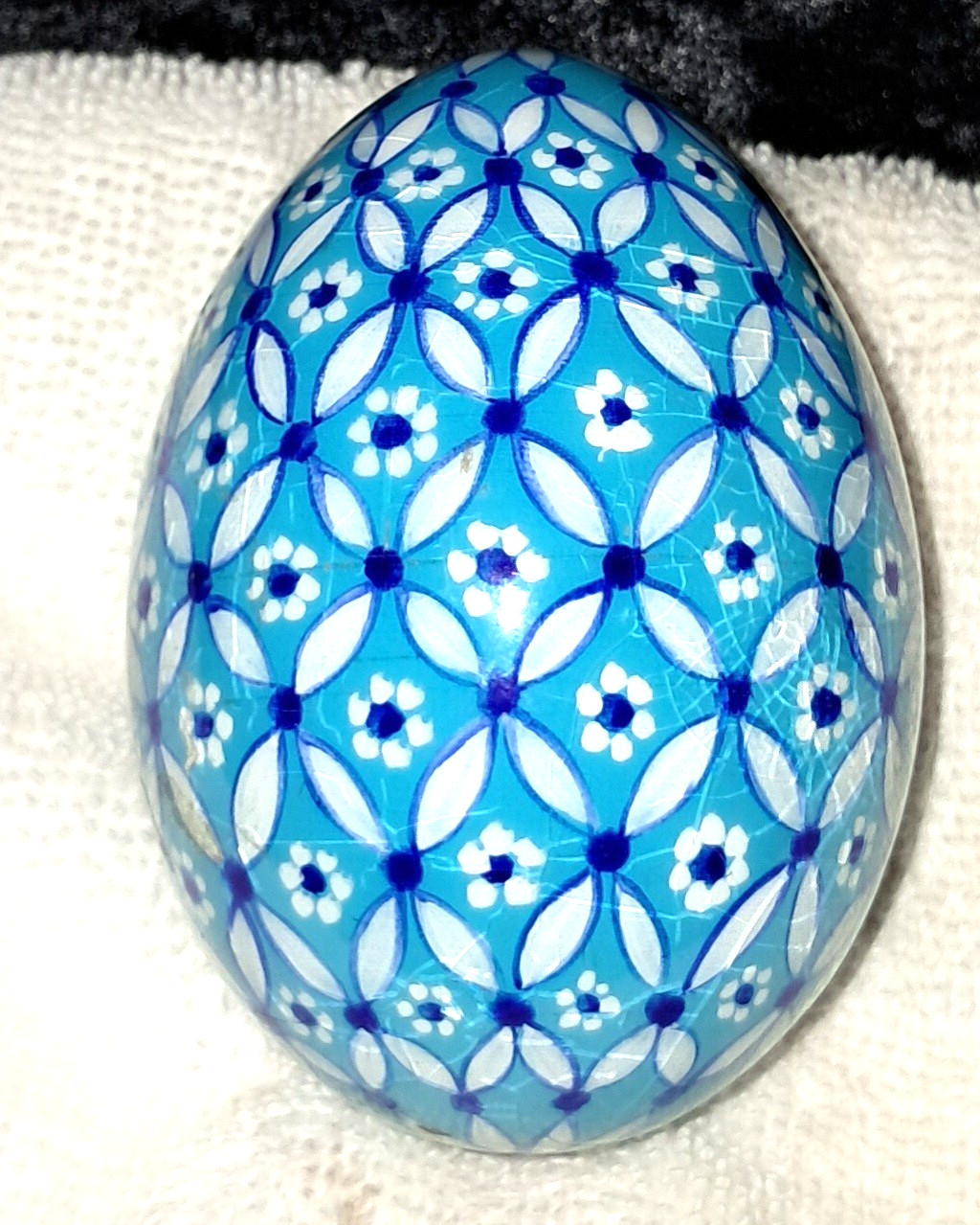 Vintage Ukrainian “Pysanka” Batik Hand Painted Blue and White Egg Gorgeous!