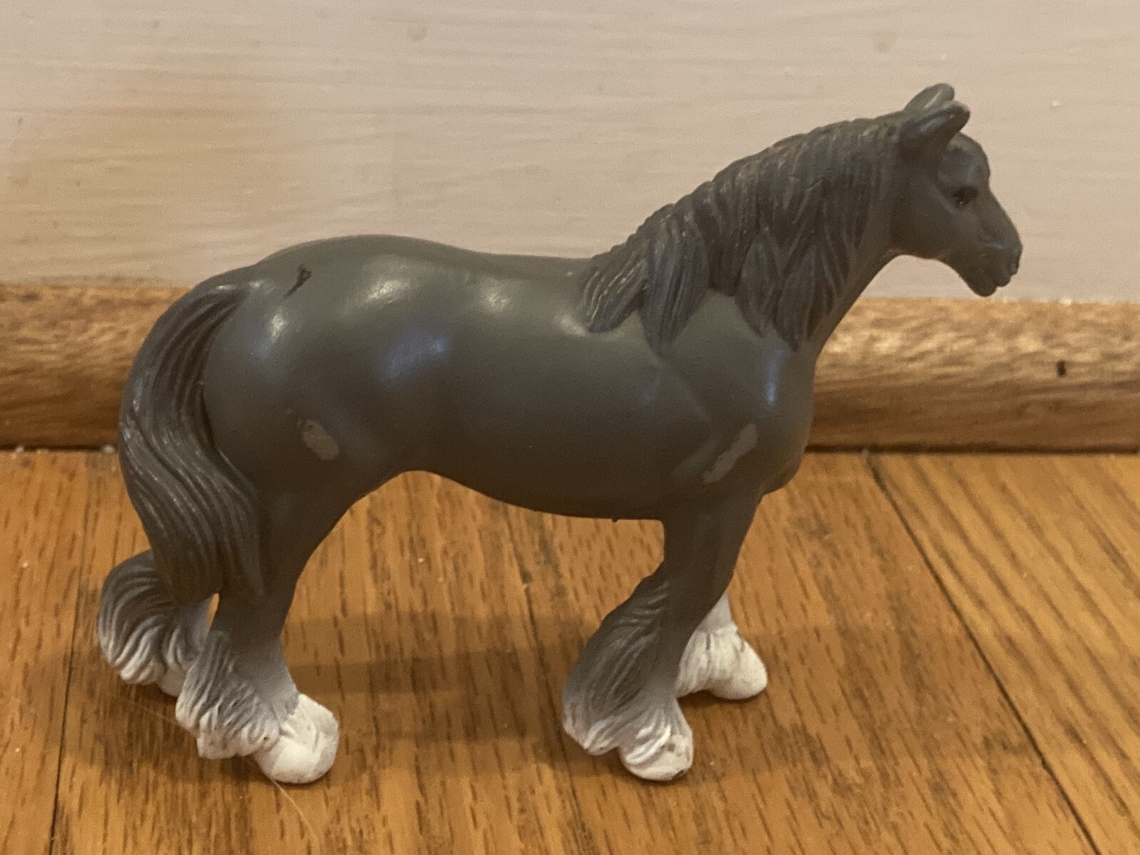 Clydesdale Horse PVC Figure Gray 1988 Toy Collectible – 4″ Long