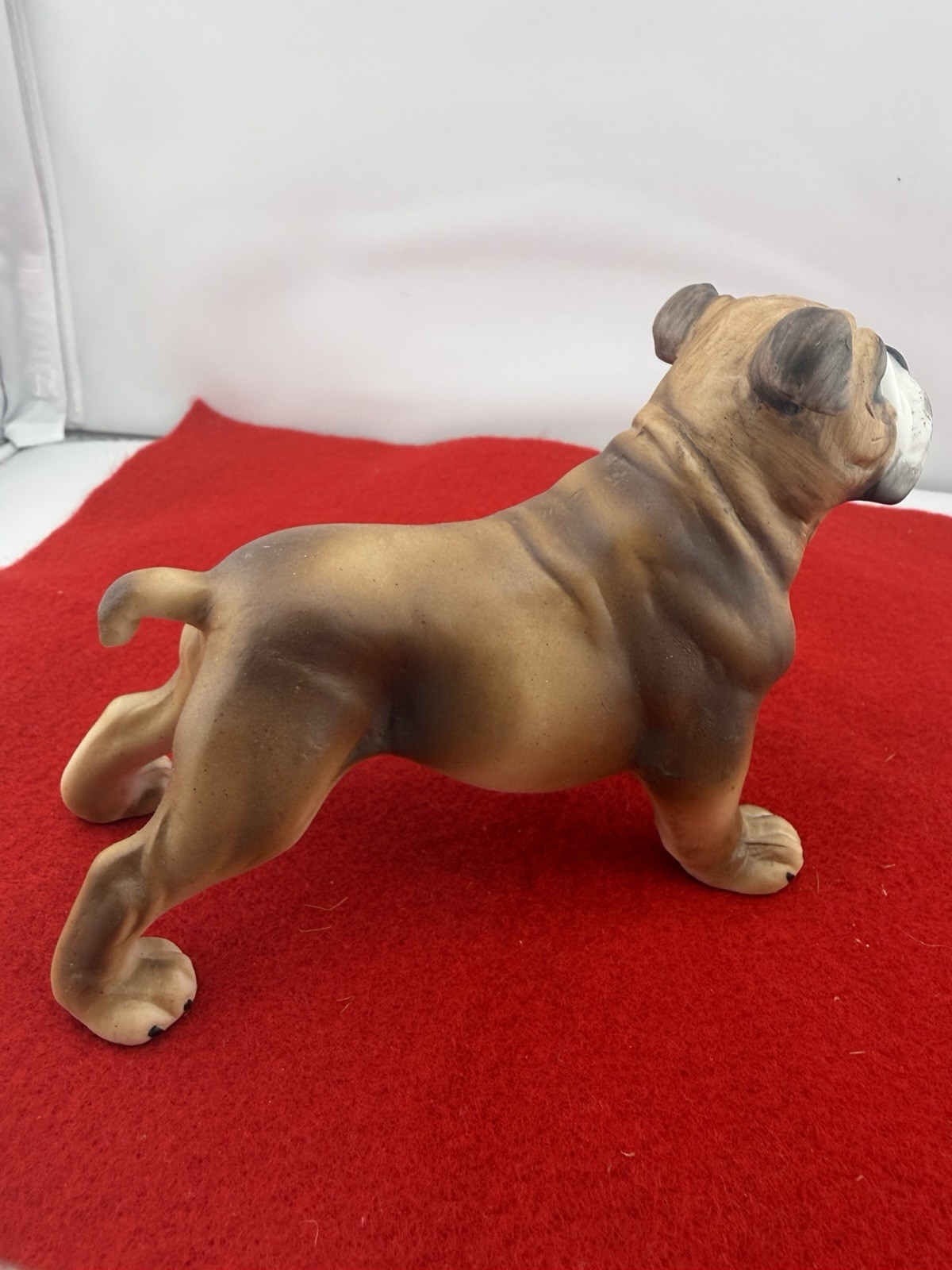 Vintage Porcelain Bulldog Figurine – Brinn’s Pa.Made In Taiwan. 3.5×4.5 Approx.