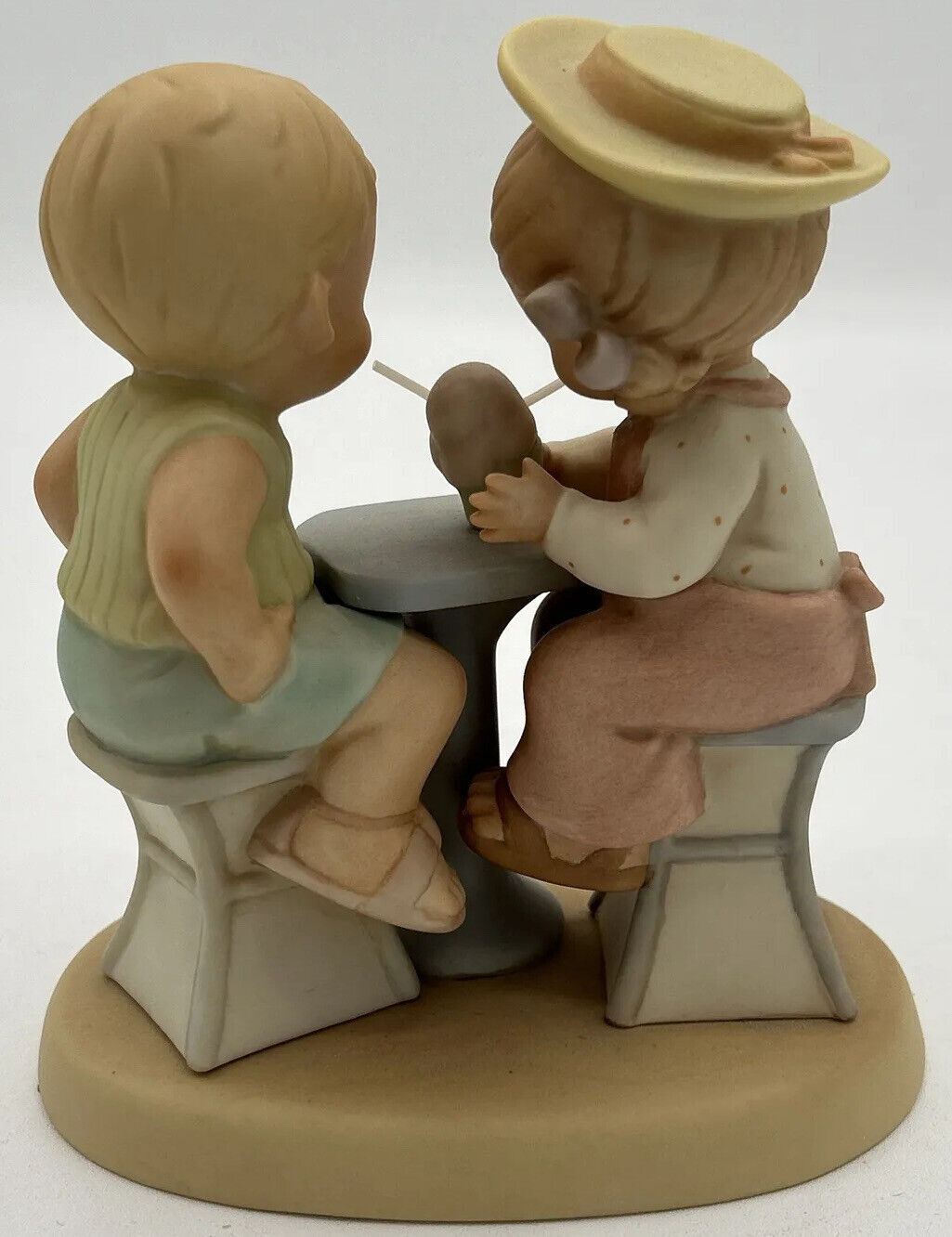 Enesco Memories of Yesterday Friendship Is Meant To Be Shared No Box SKU U229