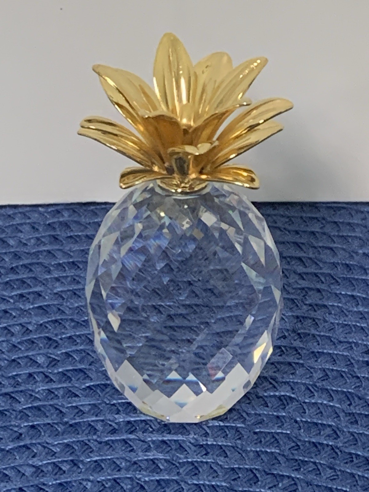 Vtg Swarovski Crystal Pineapple Figurine 2.5″ Block SC Mark Gold Plated Leaves