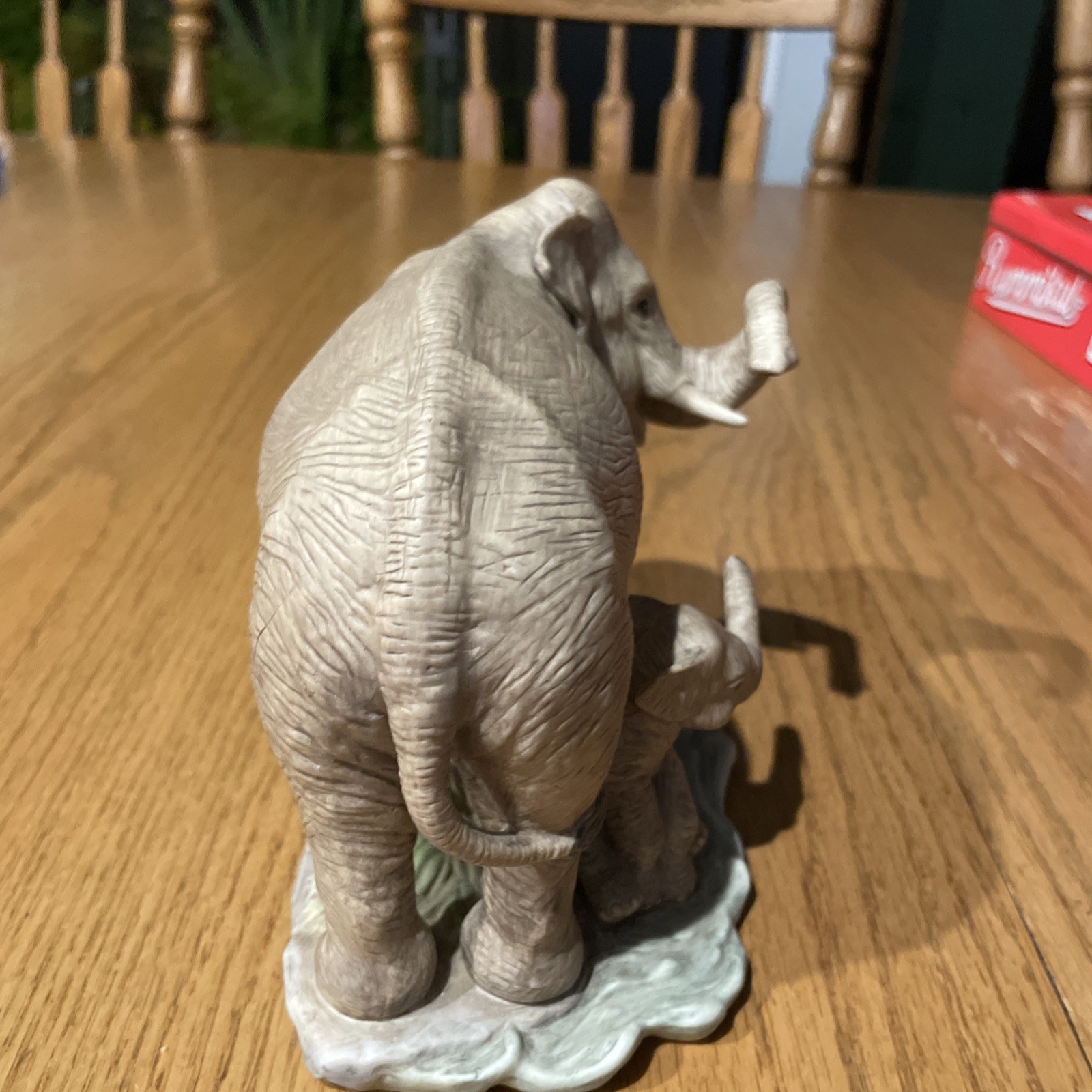 HI002 – HOME INTERIORS – 1999 ASIAN ELEPHANTS – Endangered Species #11060-99