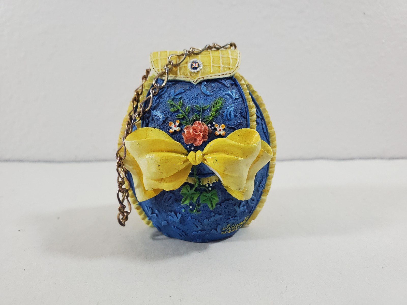 Willow Hall “Day Dreamer Circa 1838” Blue and Yellow Purse Chain Trinket Decor