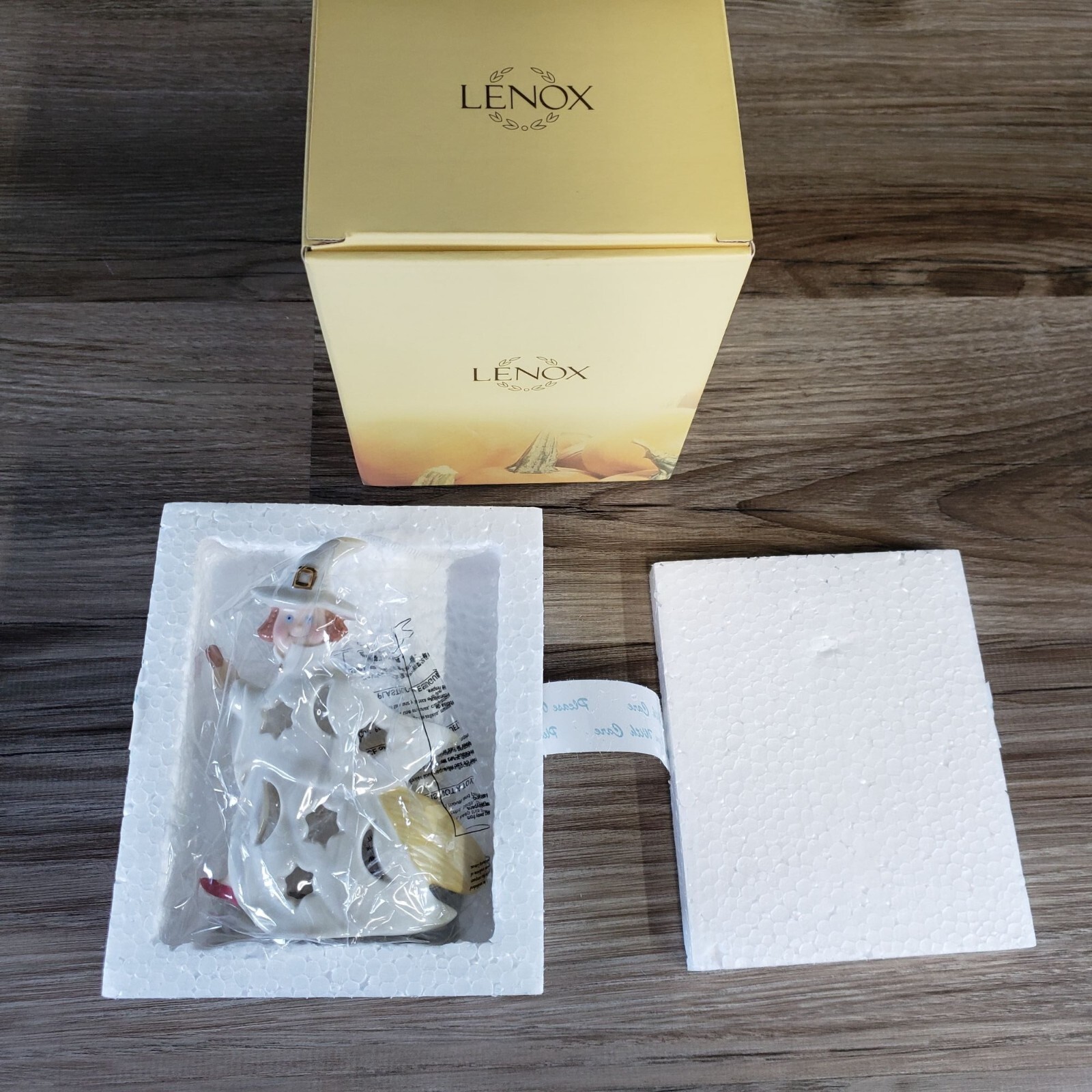LENOX FLYING WITCH TEALIGHT WHITE 4.58″ TALL DISCONTINUED NOB #773473