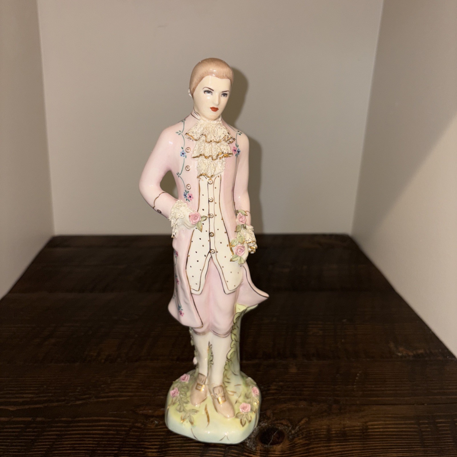 Vintage Lee Wollard China Porcelain Gentleman’s Lace Figurine Lynn Signed