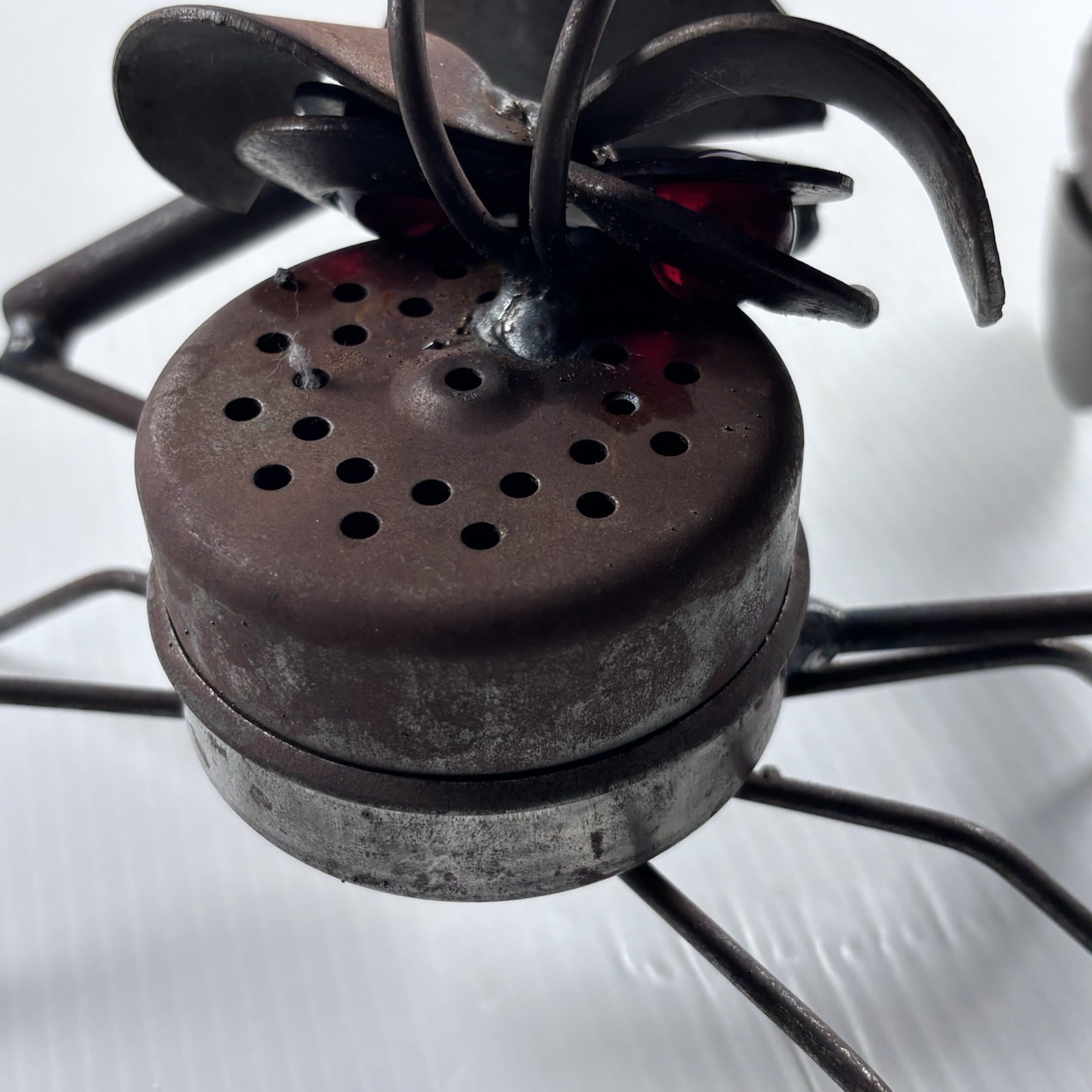 CRAB Metal Sculpture Figurine RED Glass Marble Eye Rustic Indoor Outdoor Garden