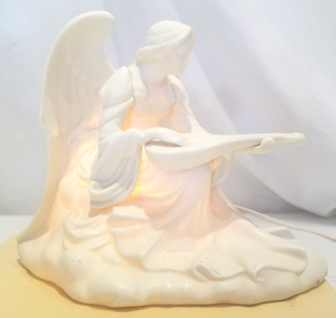 CERAMIC LIGHT UP ANGEL PLAYING LUTE 8″