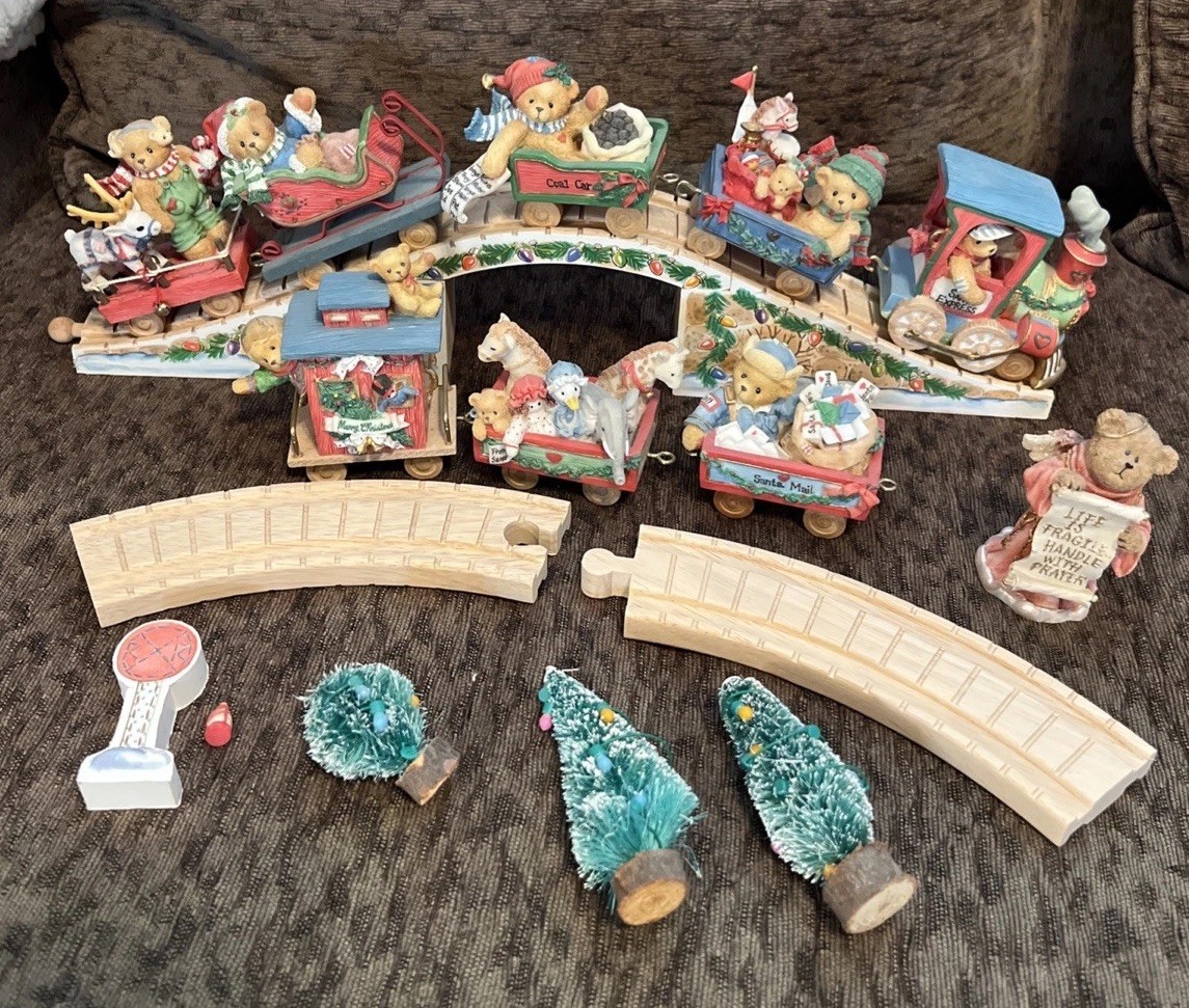 Enesco Cherished Teddies Christmas Santa Express Train Set & Accessories Hillman