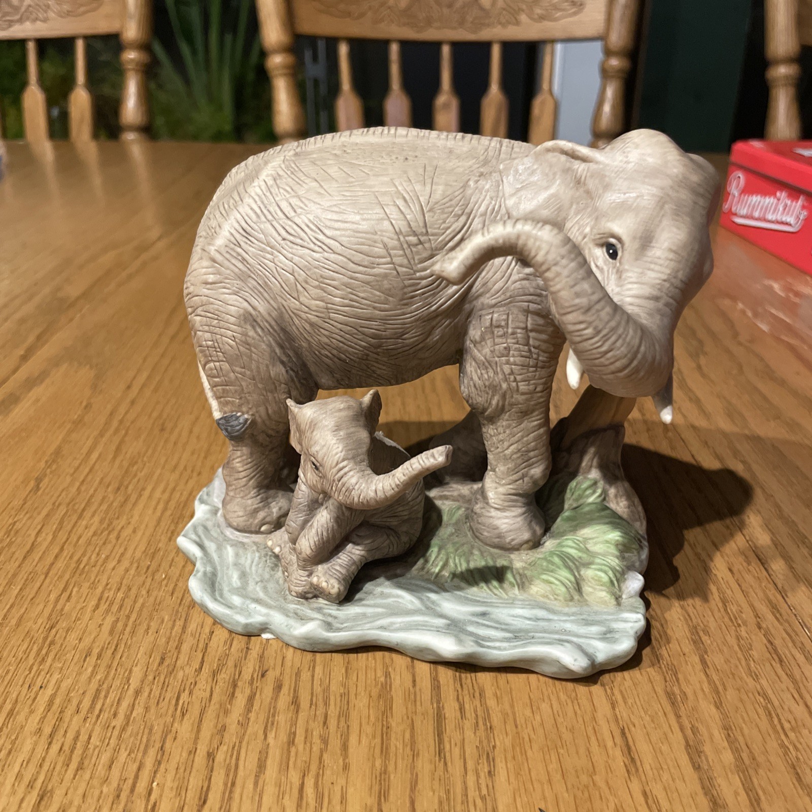 HI002 – HOME INTERIORS – 1999 ASIAN ELEPHANTS – Endangered Species #11060-99