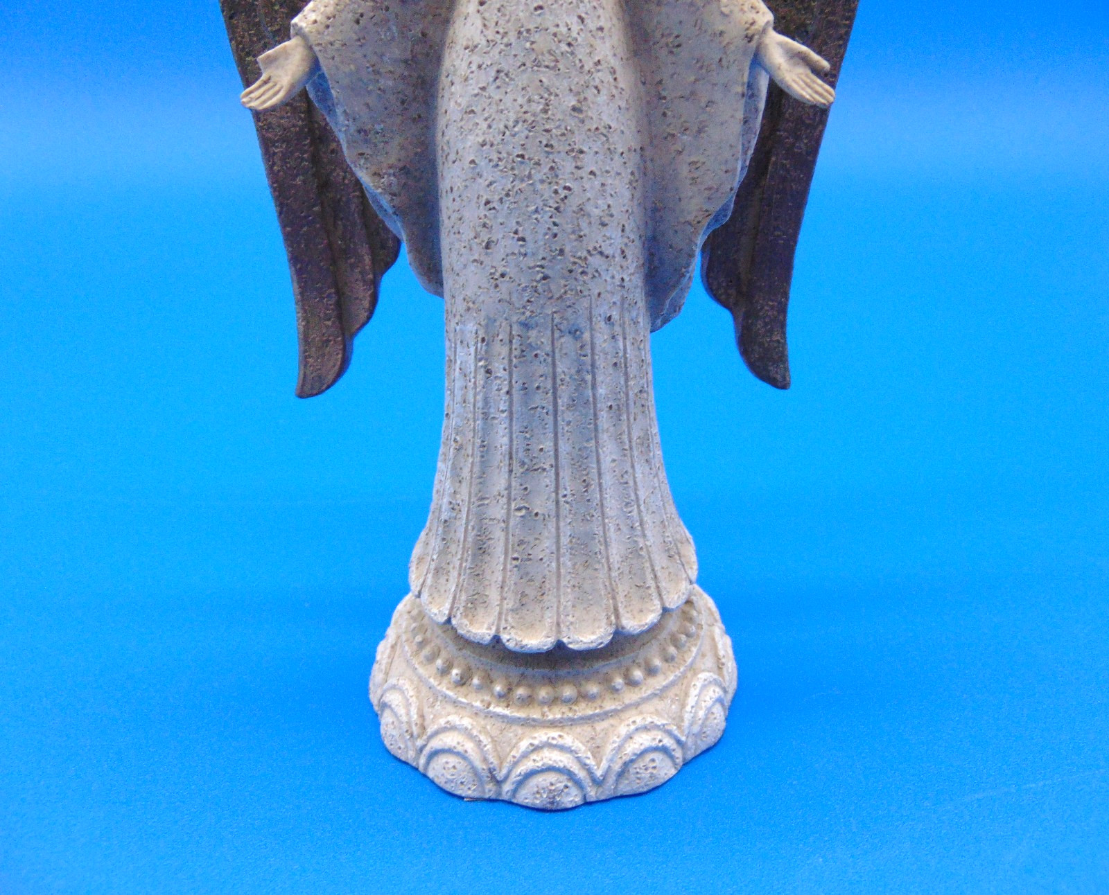 5 1/4″ tall Resin Stone Look ANGEL with Dangling Faux Jewels Figurine EC