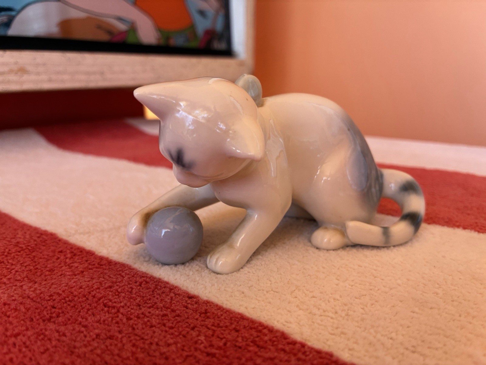 Art Deco German Metzler&Ortloff Porcelain Figurine Kitty Cat Ball of Yarn