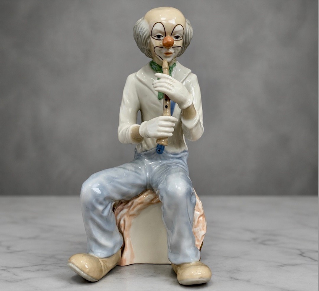 Vintage TENGRA Spain Porcelain Clown Musician Figurine 10” Seated Flute Player