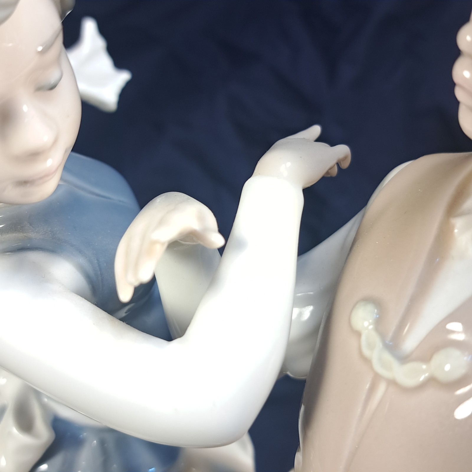 Lladro Dancing The Polka #5252 Porcelain 12.25″ Figurine Hand Made In Spain