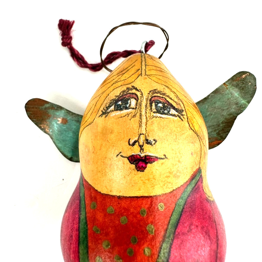1993 Karenlee Spencer Folk Art Painted Angel Gourd Ornament Tin Wings 3 1/2″ Sig