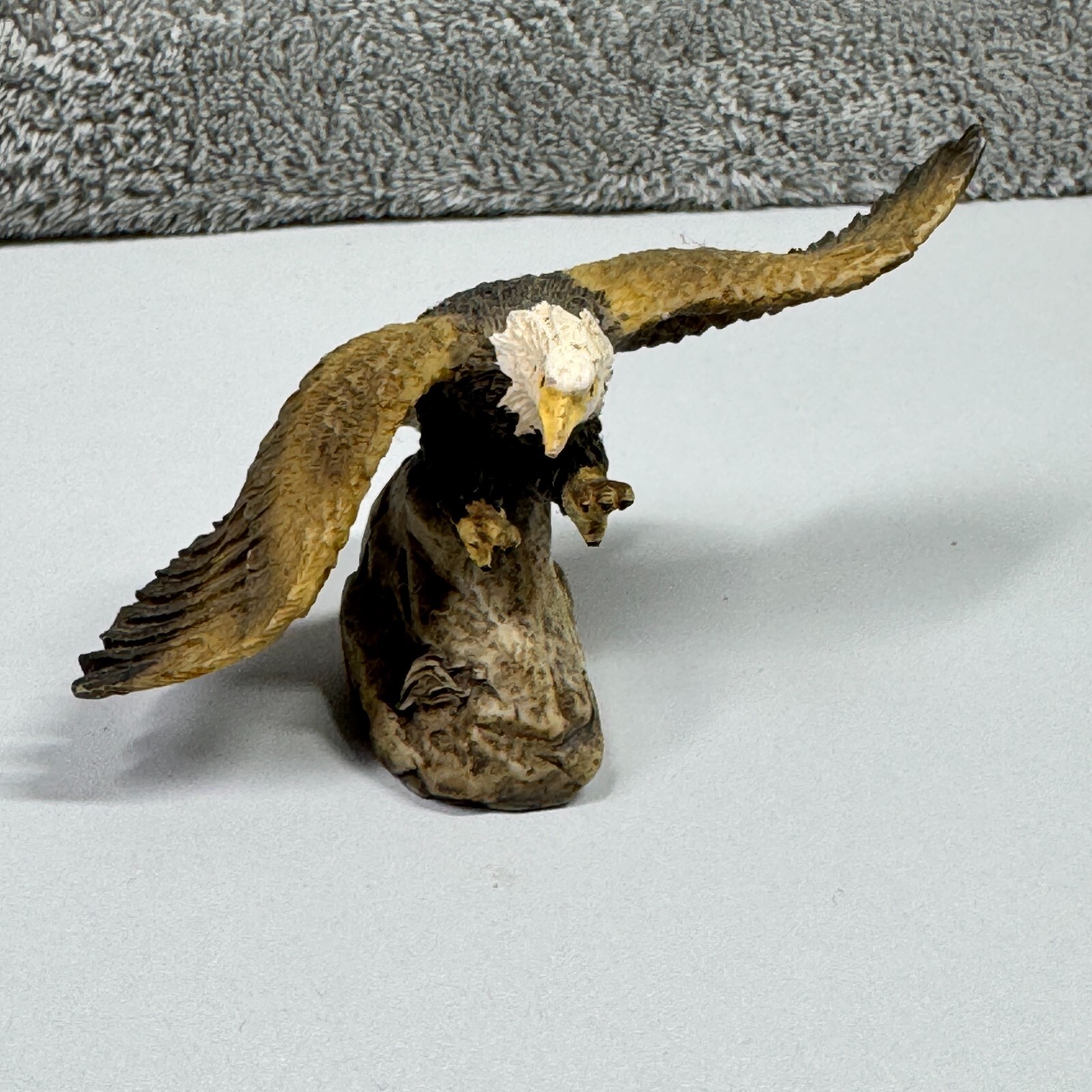 Porcelain Eagle Flying Figurine 2.5 in Tall 4in Wide Paper Weight Office Art