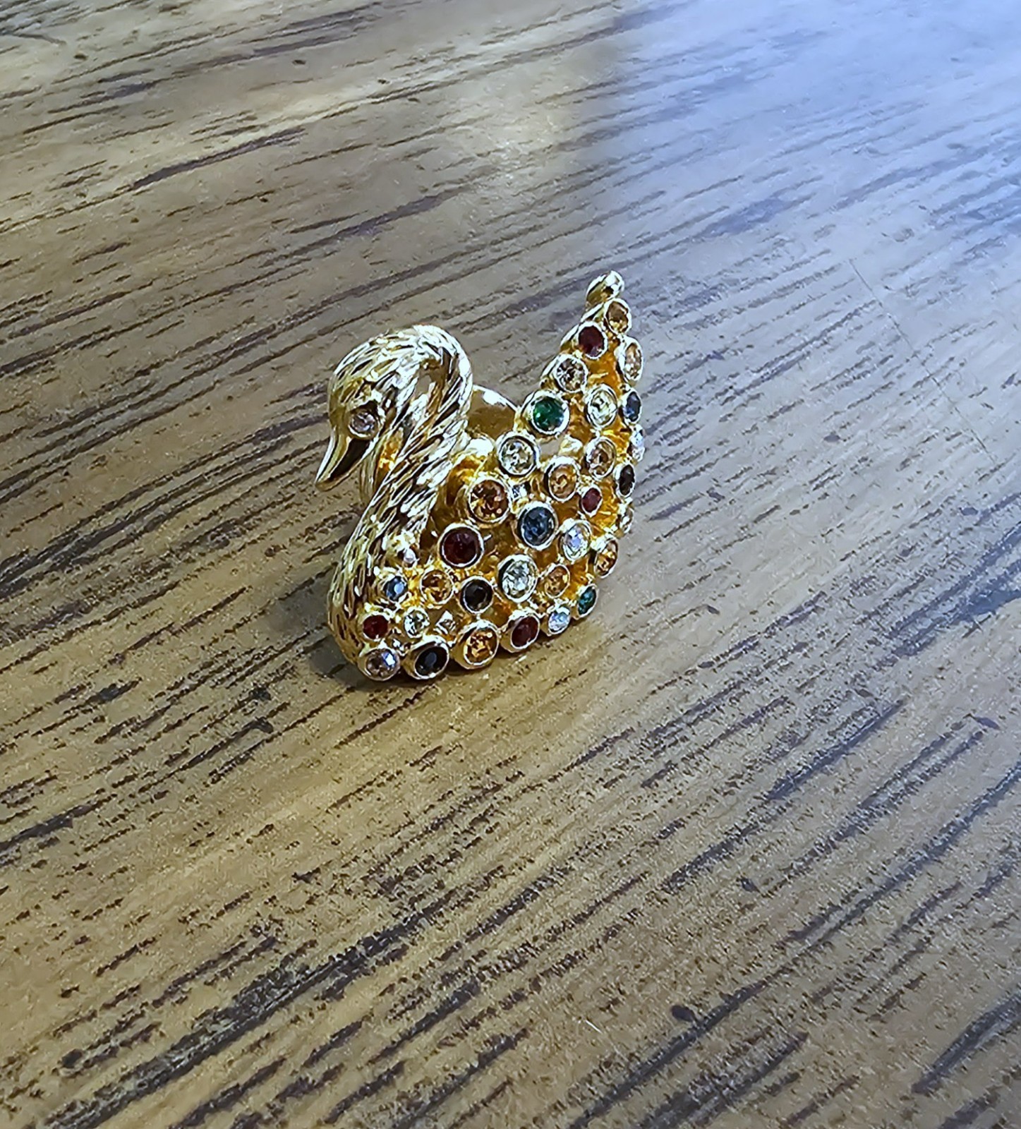 🦢 Swarovski Crystal MINI 1995 SCS Gold Multicolored Swan Figurine Pin Brooch