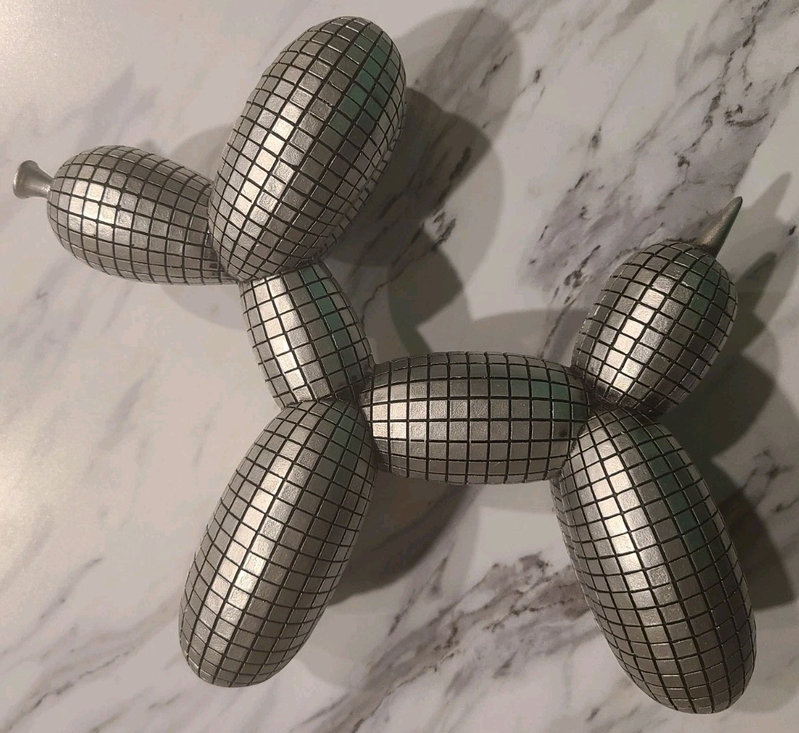 Home Decor Balloon Dog Matte Silver Grid 9×6” Resin Statue – New