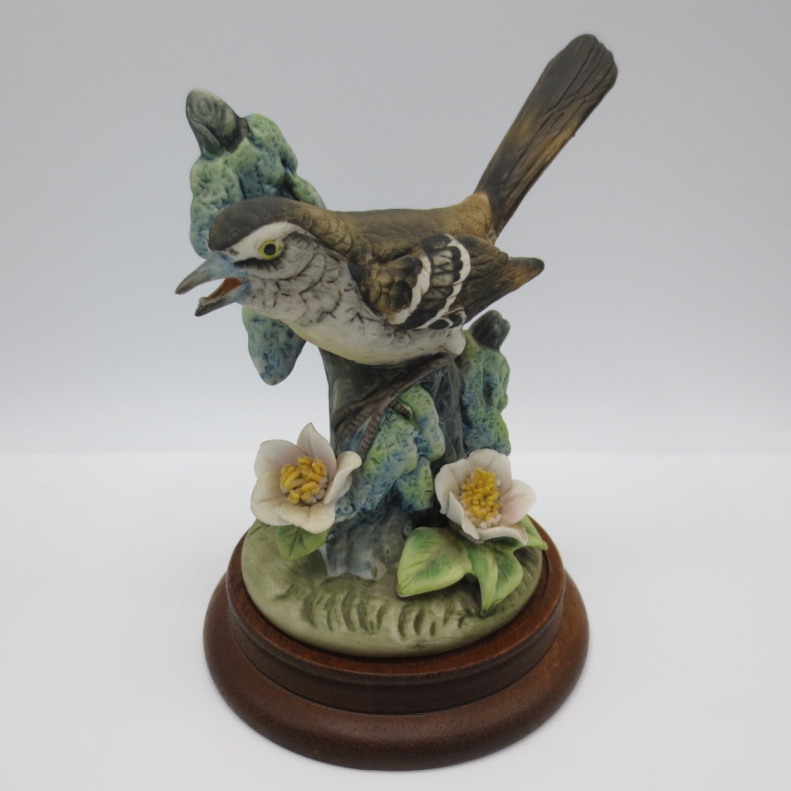 The Gallery Birds by Gorham Mockingbird Figurine 6” With Wood Base