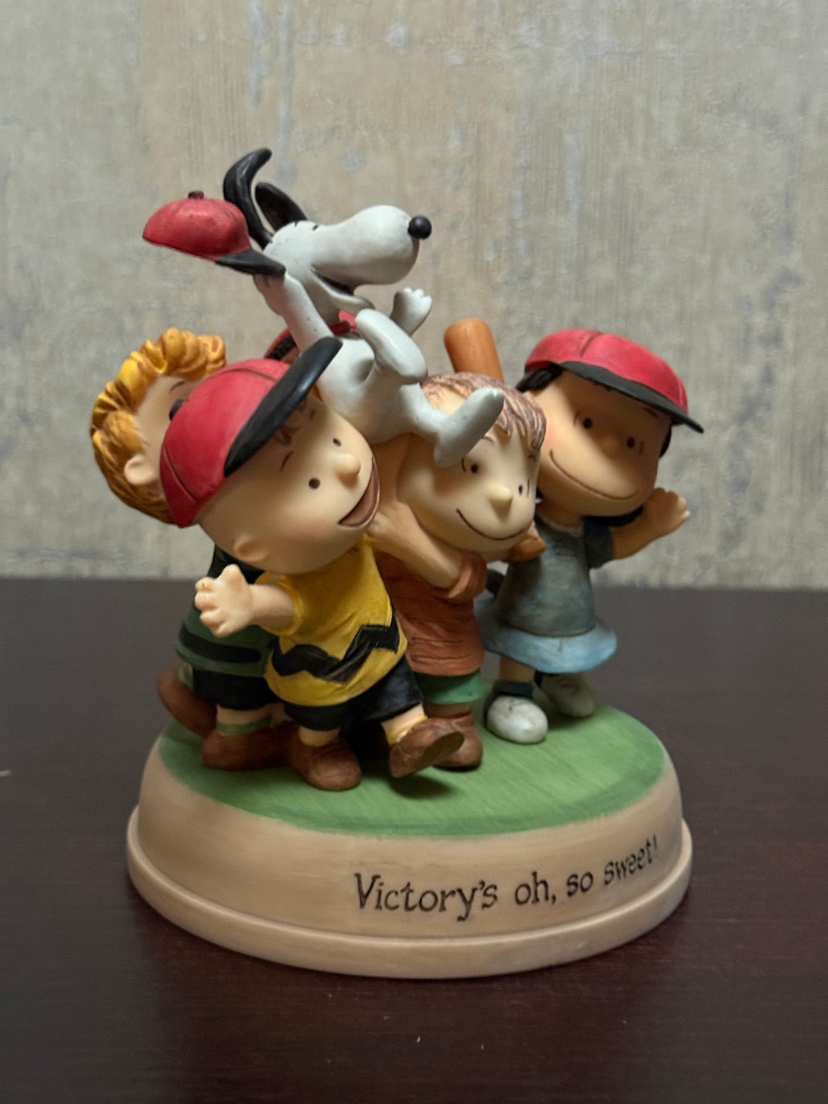 2011 Hallmark Peanuts Gallery “Victory’s oh, so Sweet!” Snoopy & Gang Baseball