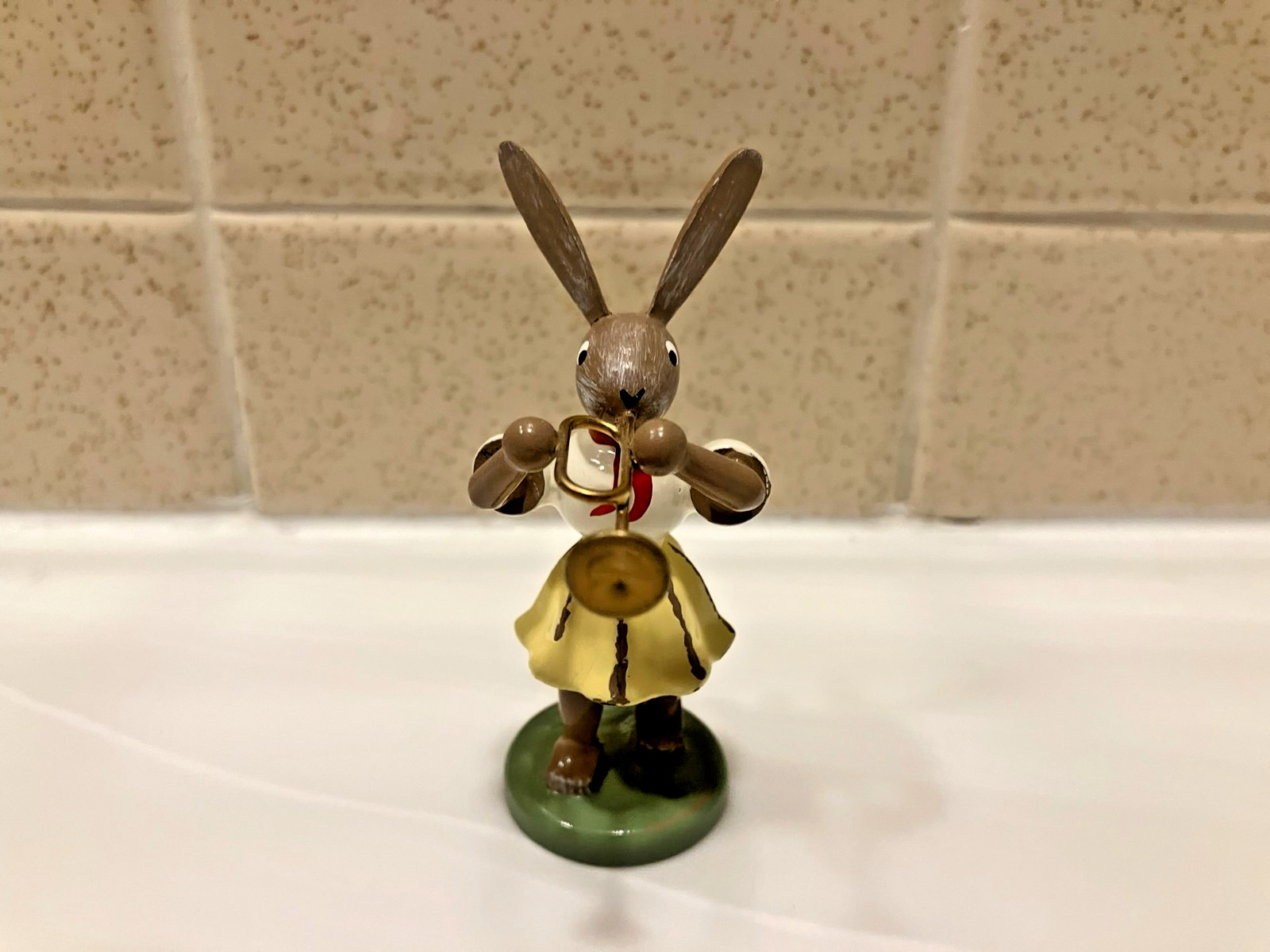Erzgebirgishe BLANK Girl Bunny Rabbit Trumpet Germany 2 3/4″H