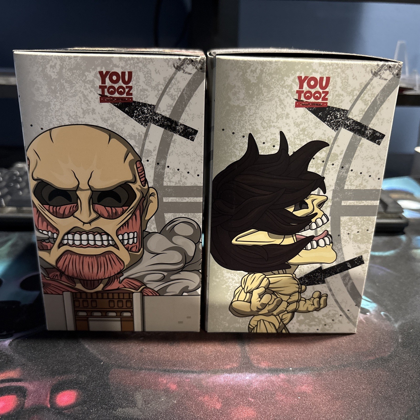 Youtooz: Attack on Titan Collection – Colossal Titan & Titan Eren Figure Anime