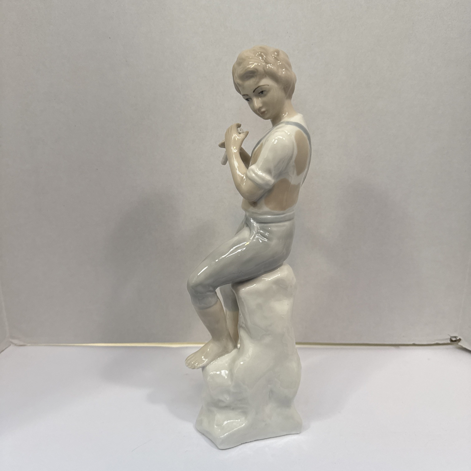 LLADRO CASCADES STYLE BOY WITH FLUTE Figurine 12.5” Damaged Flute
