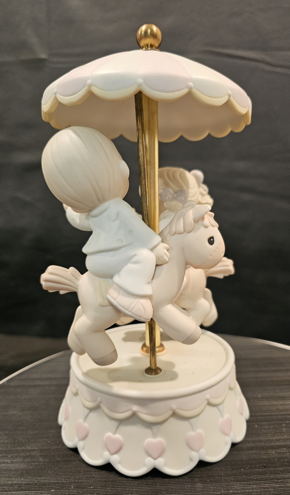 Precious Moments “Love Makes The World Go ‘Round” Carousel Limited Edition…
