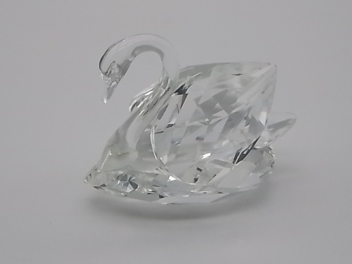 SWAROVSKI CRYSTAL LARGE BEAUTIES OF THE LAKE SERIES SWAN #010005  NO BOX