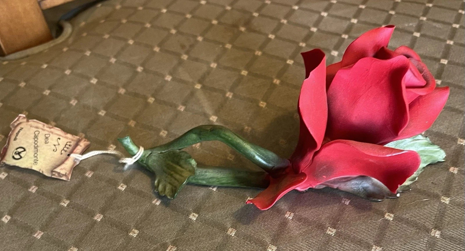 Dea Capodimonte Porcelain Red Rose Figurine Napoli Italy Crowned w/ Tag