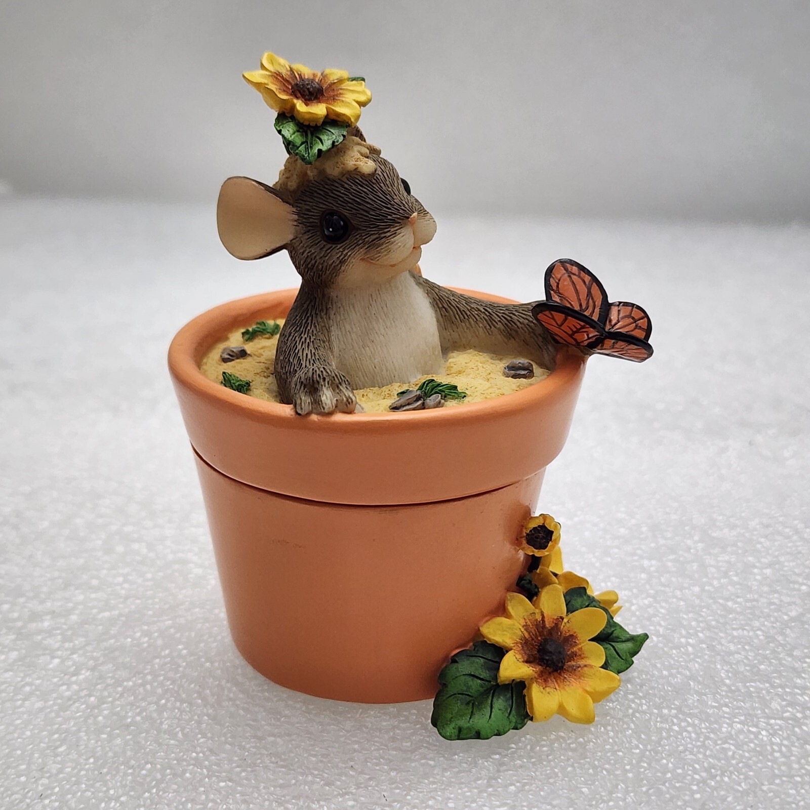 Charming Tails Fitz and Floyd Flower Pot Surprise 88/112 Figurine
