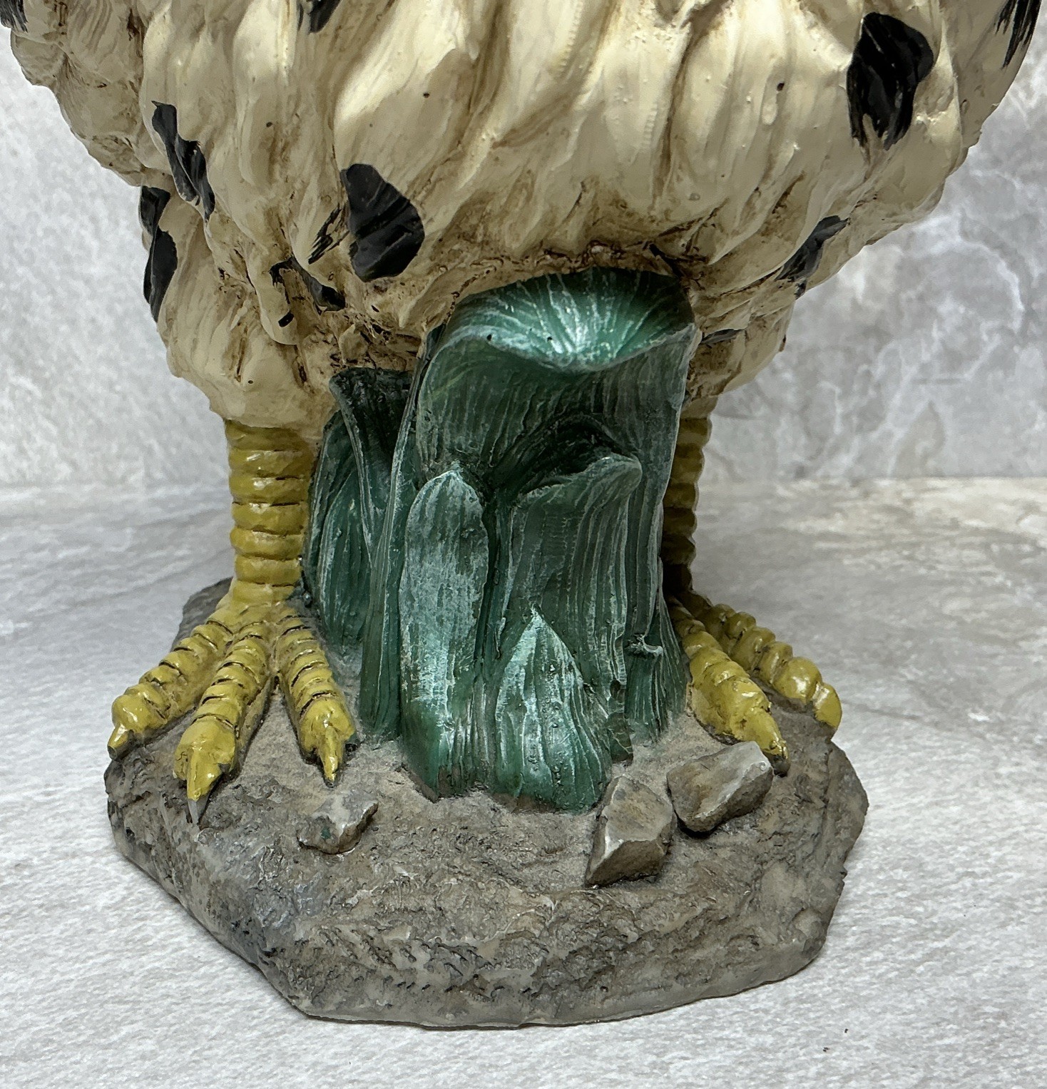 OUNG Vintage Classic Black & White Speckled RESIN Rooster Statue 10.5”