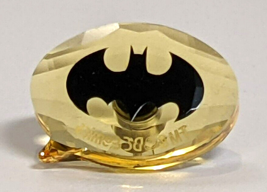 Swarovski DC Comics BATMAN Crystal Logo Magnet Pin 5557490 *Genuine Mint in Box!