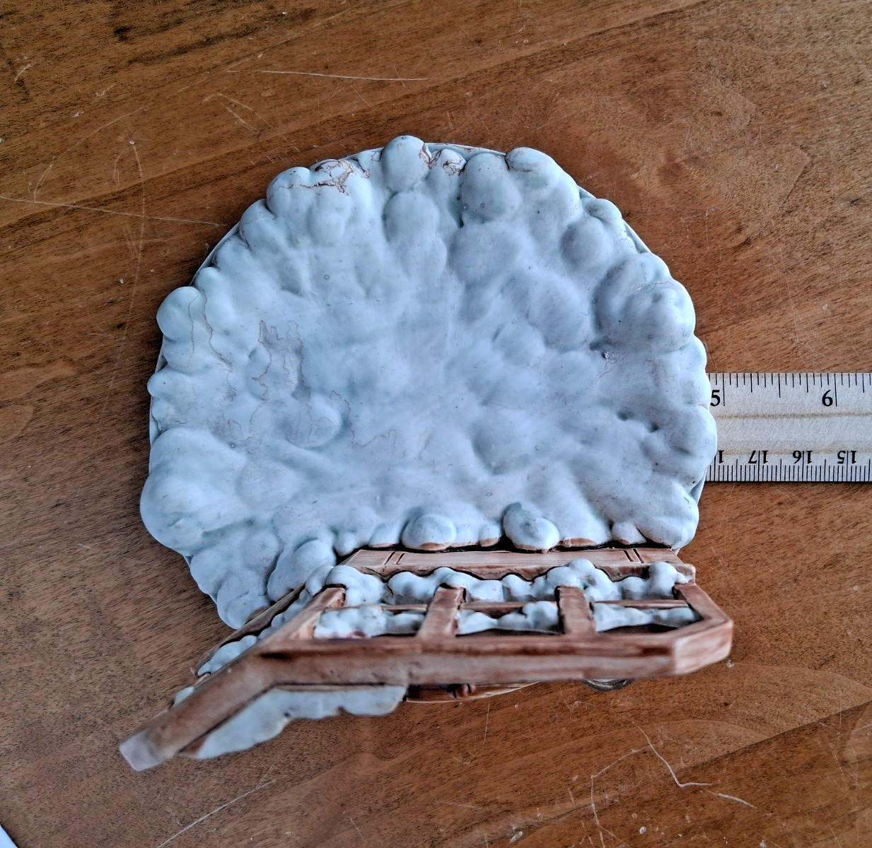 Ganz Little Cheesers 1991 Outdoor Scene Base Figurine Snowy Window 05327, VGC