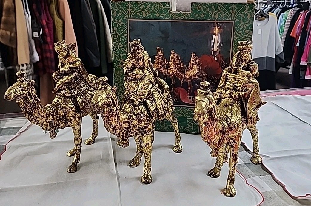 The 3 Wiseman Vintage Gold Caffxo International Vintage Christmas